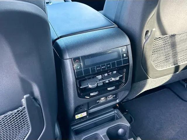 2026 Jeep Grand Cherokee L Altitude 4x2
