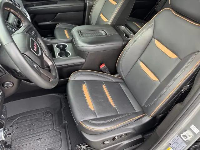 2024 GMC Yukon 4WD AT4