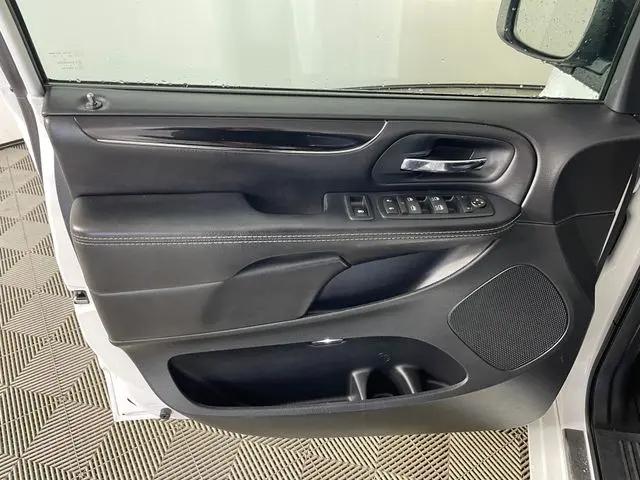 2015 Dodge Grand Caravan SXT Plus