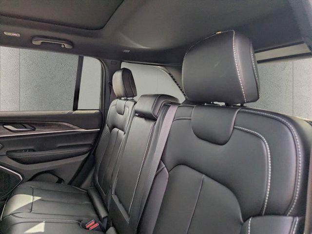 2026 Jeep Grand Cherokee Limited 4x2