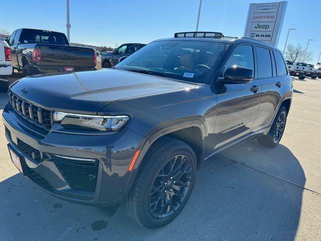 2026 Jeep Grand Cherokee Summit 4x4