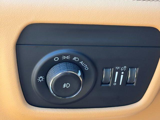 2026 Jeep Grand Cherokee Summit 4x4