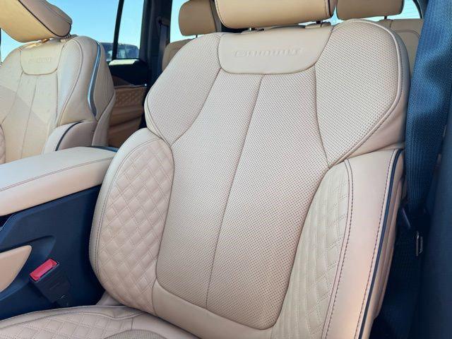 2026 Jeep Grand Cherokee Summit 4x4