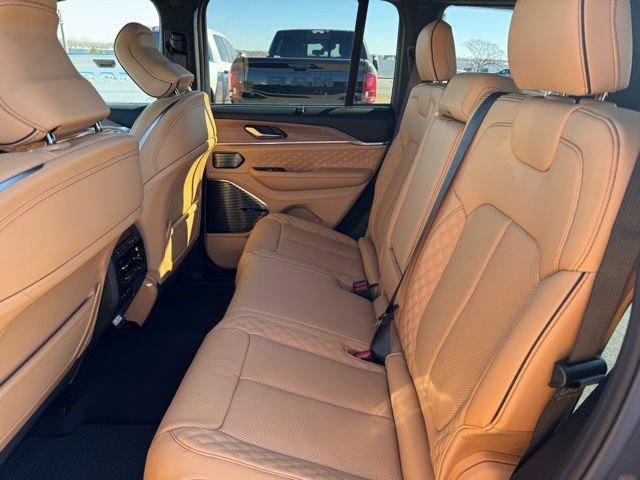 2026 Jeep Grand Cherokee Summit 4x4