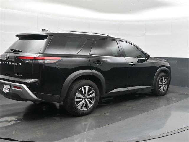 2023 Nissan Pathfinder SL 4WD