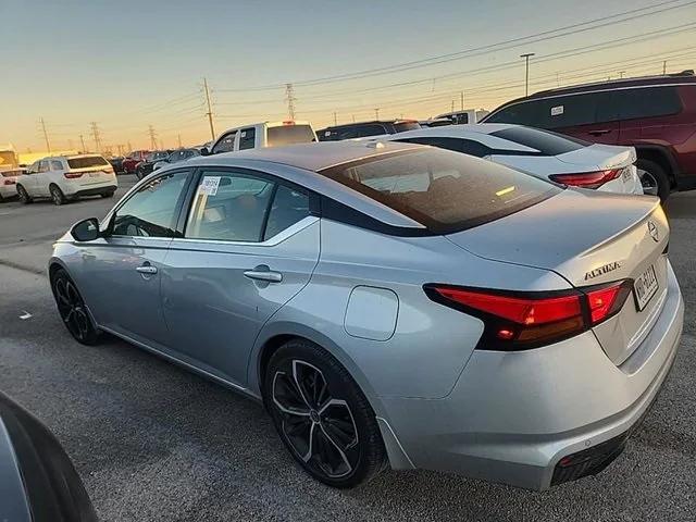 2025 Nissan Altima SR FWD 2025 Nissan Altima SR FWD