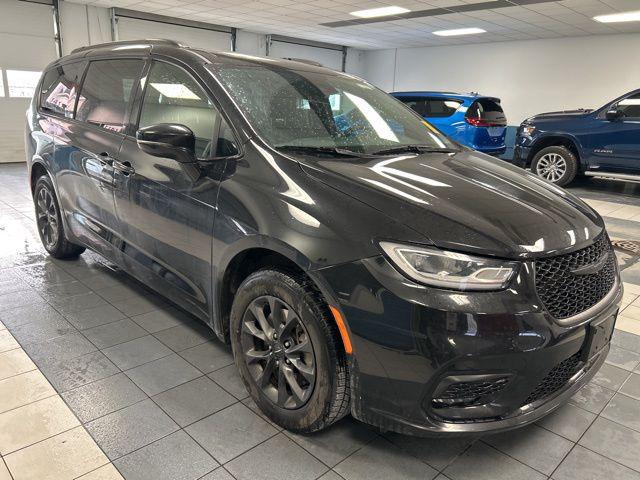 2021 Chrysler Pacifica Limited AWD