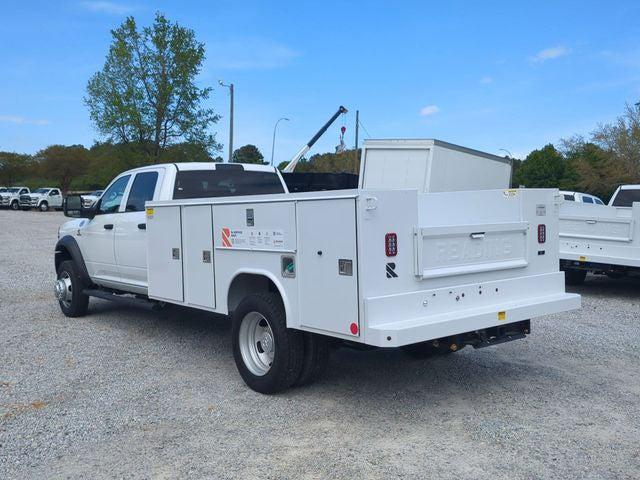 2026 RAM 5500 Chassis RAM 5500 TRADESMAN CHASSIS CREW CAB 4X4 84 CA
