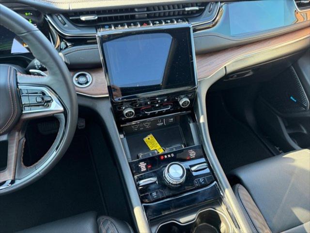 2023 Jeep Grand Cherokee Summit