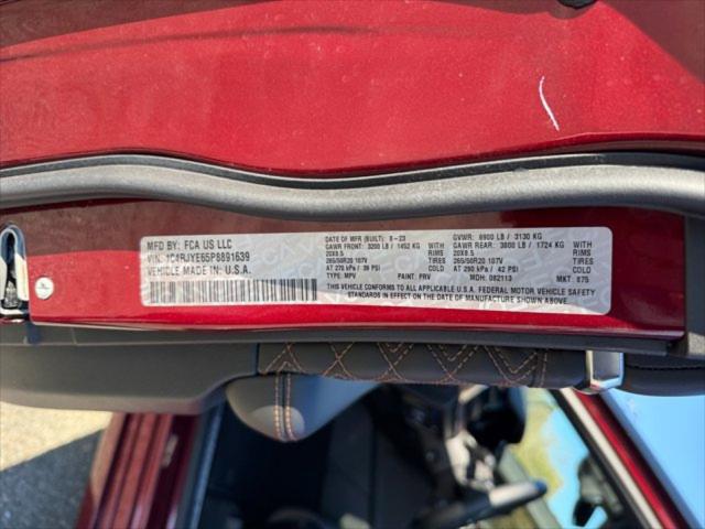 2023 Jeep Grand Cherokee Summit