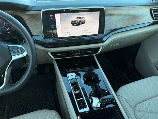 2024 Volkswagen Atlas 2.0T SE w/Technology