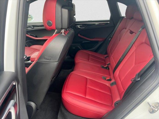 2022 Porsche Macan Premium Plus, 20 Wheels