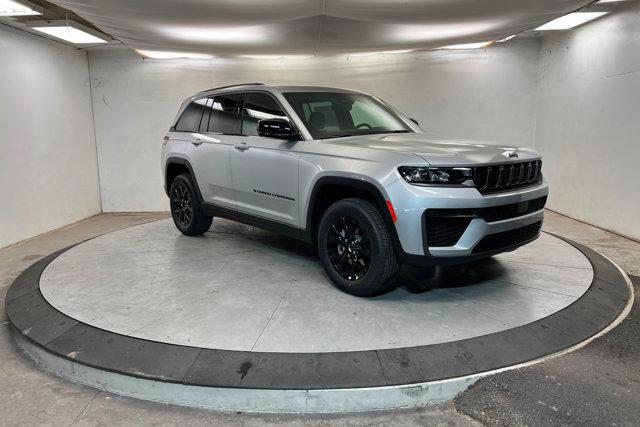 2026 Jeep Grand Cherokee Altitude 4x4