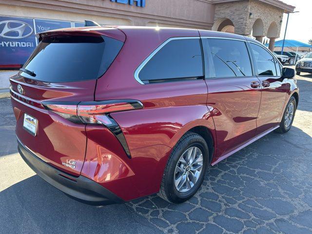 2021 Toyota Sienna LE