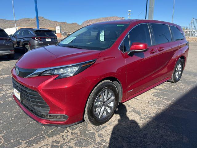 2021 Toyota Sienna LE