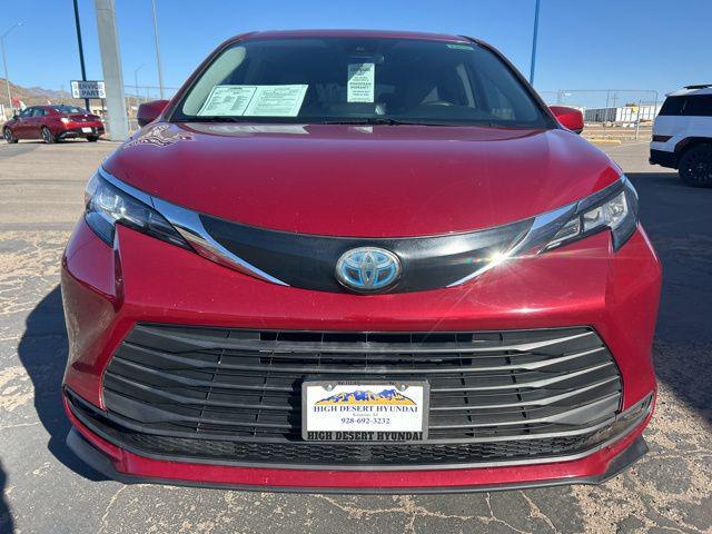 2021 Toyota Sienna LE