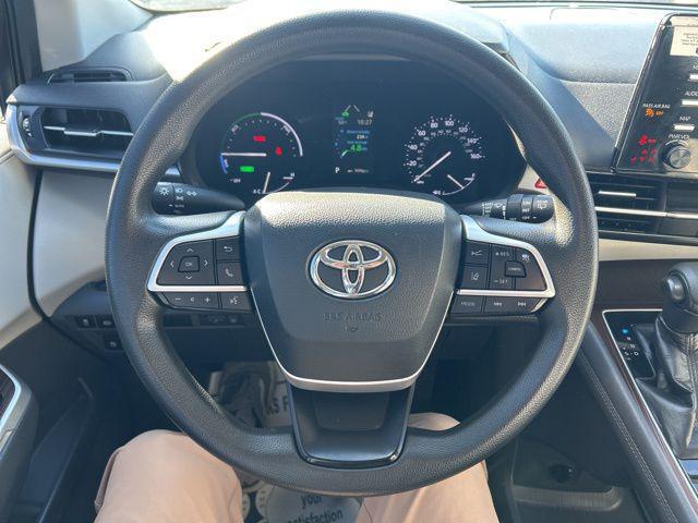 2021 Toyota Sienna LE