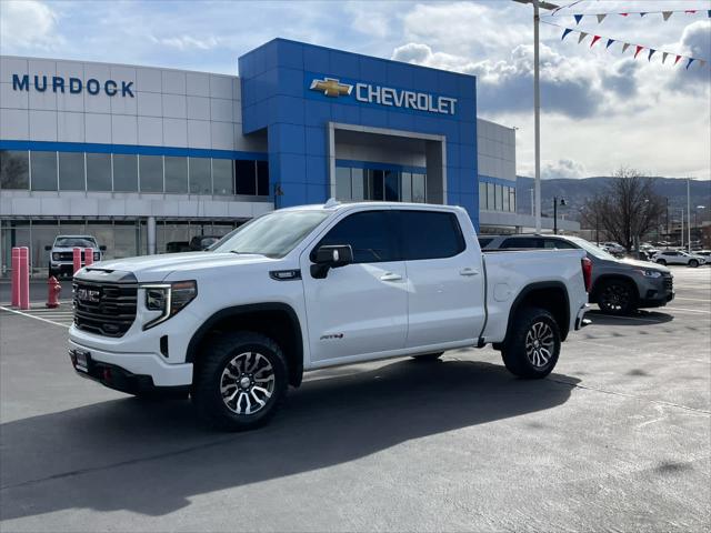 2023 GMC Sierra 1500 4WD Crew Cab Short Box AT4