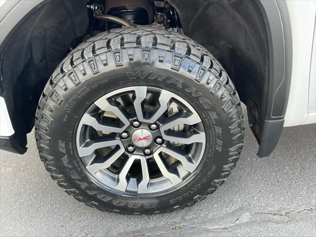2023 GMC Sierra 1500 4WD Crew Cab Short Box AT4