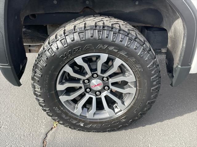 2023 GMC Sierra 1500 4WD Crew Cab Short Box AT4