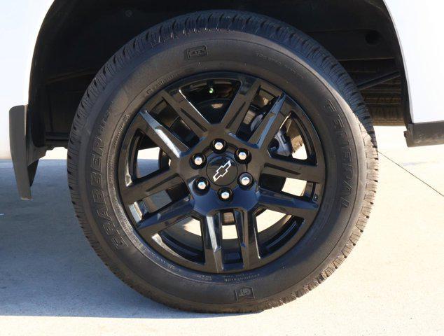 2025 Chevrolet Silverado 1500 4WD Crew Cab Short Bed Custom