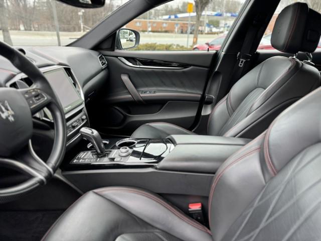 2022 Maserati Ghibli Modena Q4