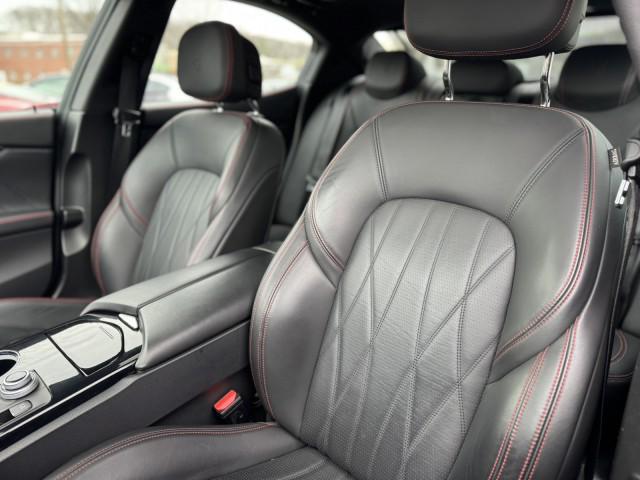 2022 Maserati Ghibli Modena Q4