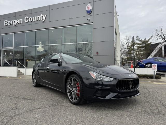 2022 Maserati Ghibli Modena Q4