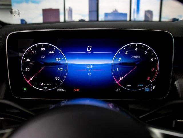 2026 Mercedes-Benz GLC 4MATIC