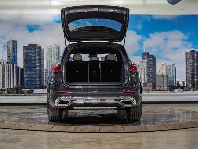 2026 Mercedes-Benz GLC 4MATIC
