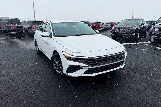 2026 Hyundai Elantra Hybrid Blue for sale in CHILLICOTHE, OH