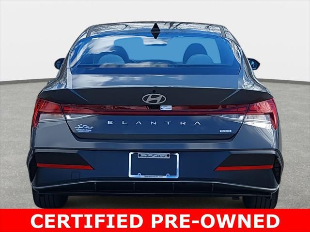 2025 Hyundai Elantra Hybrid Limited