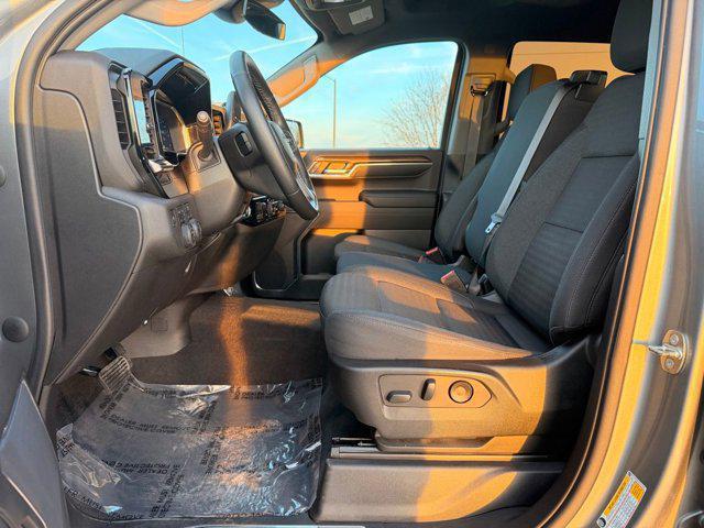 2023 Chevrolet Silverado 1500 4WD Crew Cab Short Bed RST