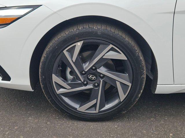 2026 Hyundai Elantra Hybrid Limited