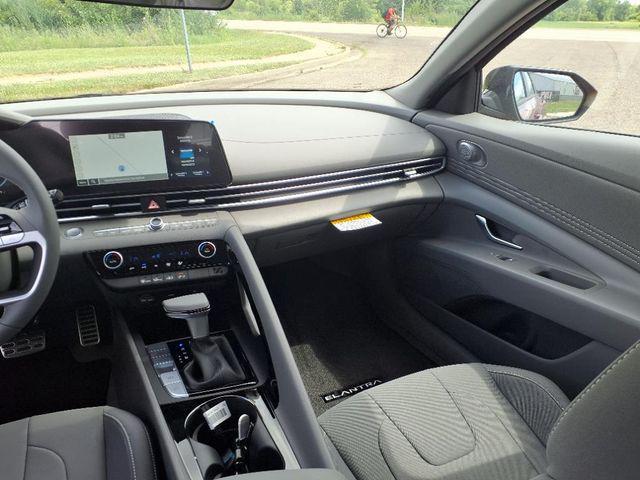 2025 Hyundai Elantra Hybrid SEL Sport