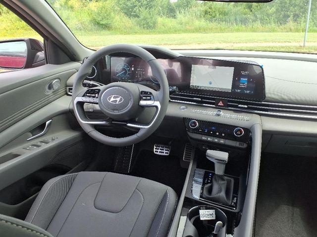 2025 Hyundai Elantra Hybrid SEL Sport