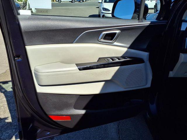 2024 Kia Carnival MPV LX Seat Package