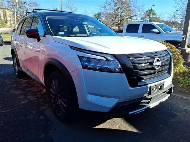2023 Nissan Pathfinder SL 4WD