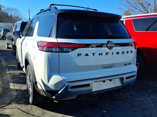 2023 Nissan Pathfinder SL 4WD