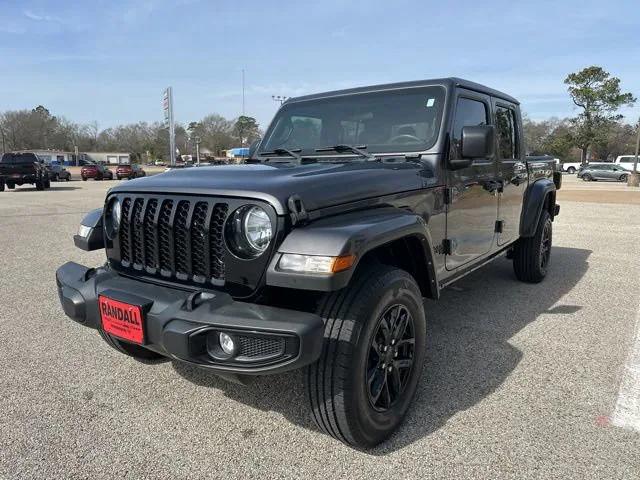 2022 Jeep Gladiator Sport