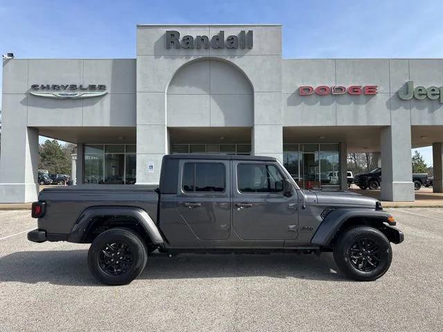 2022 Jeep Gladiator Sport