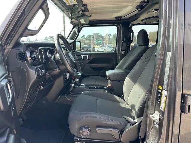 2022 Jeep Gladiator Sport