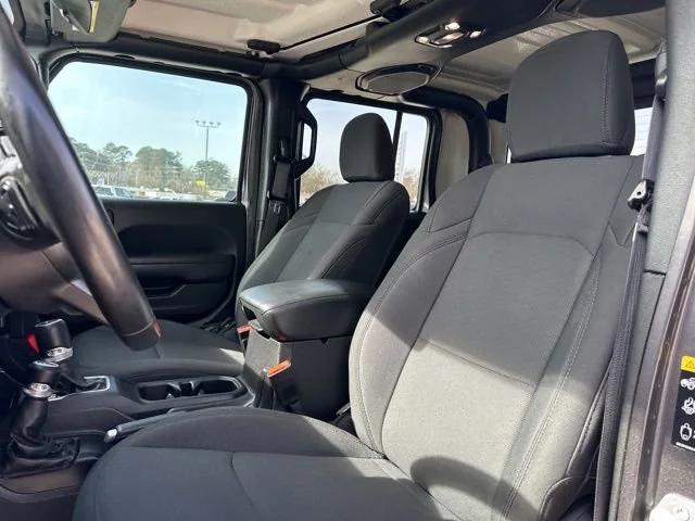 2022 Jeep Gladiator Sport
