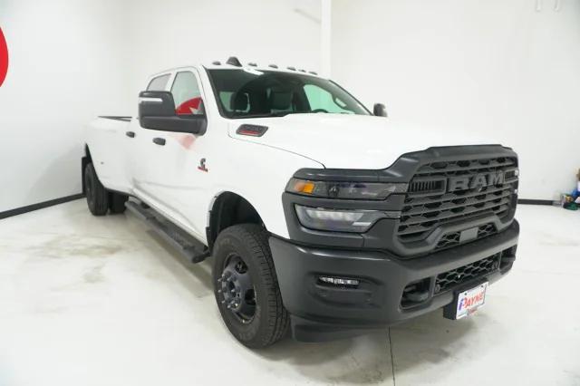 2026 RAM Ram 3500 RAM 3500 TRADESMAN CREW CAB 4X4 8 BOX