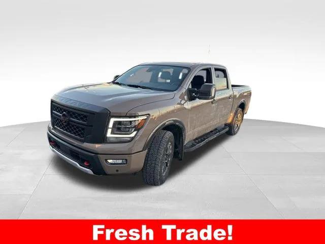 2024 Nissan TITAN Crew Cab PRO-4X 4x4