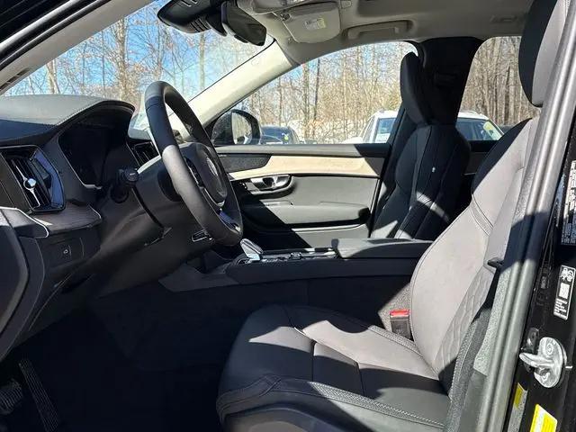 2026 Volvo XC90 Plus, B6 AWD Gas (mild hybrid), Gasoline, Bright, 7 Seats