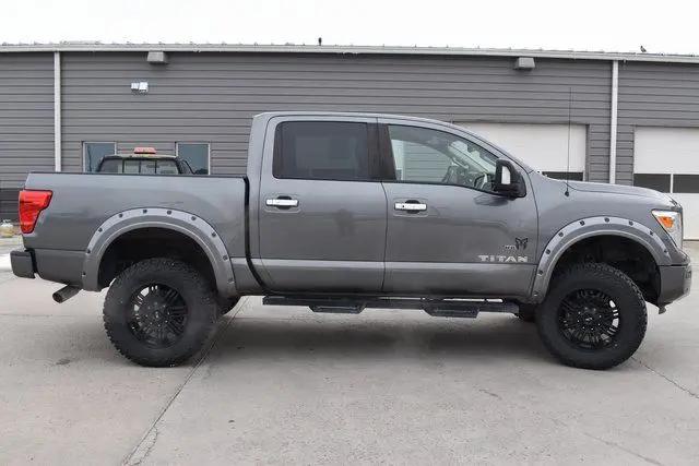 2021 Nissan Titan Crew Cab SV 4x4
