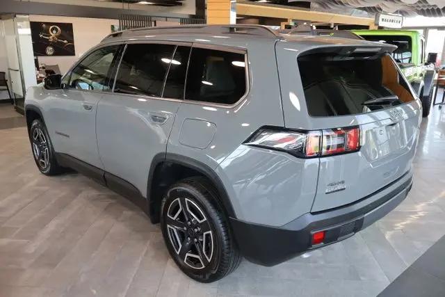2026 Jeep Cherokee Laredo 4x4