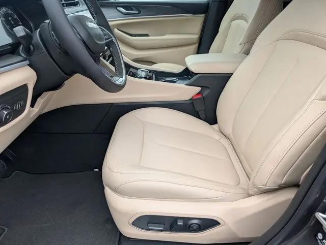 2026 Jeep Grand Cherokee L Limited 4x2
