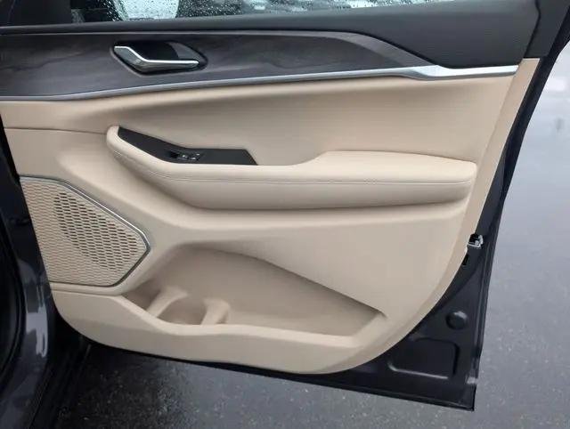 2026 Jeep Grand Cherokee L Limited 4x2